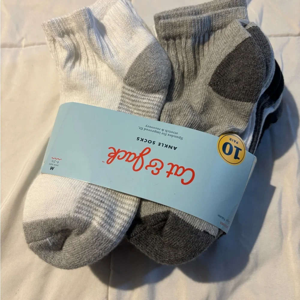 Cat & Jack White and Gray Kids Socks